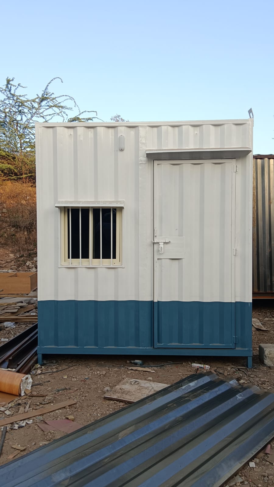 Portable Security Guard Cabin view 6